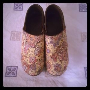 Sanita Zina Yellow Floral Professional Clogs.